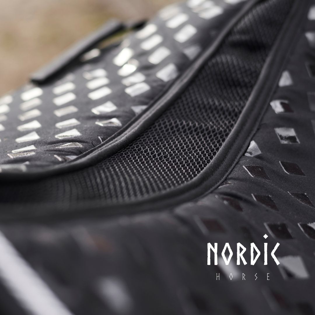 Nordic Horse Sadelunderlag All Black